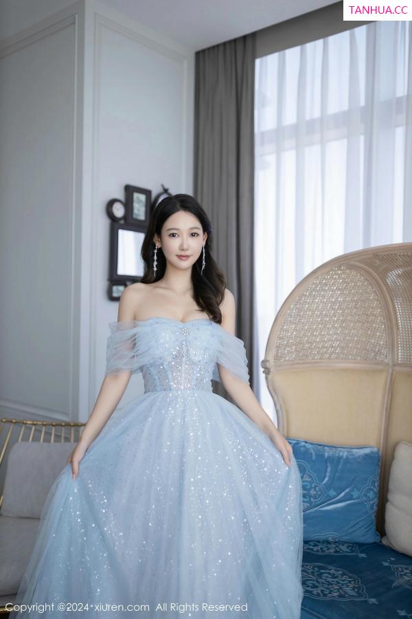 唐安琪  [XiuRen]高清写真图 2024.12.02 No.9538 唐安琪 礼裙美腿第3张图片